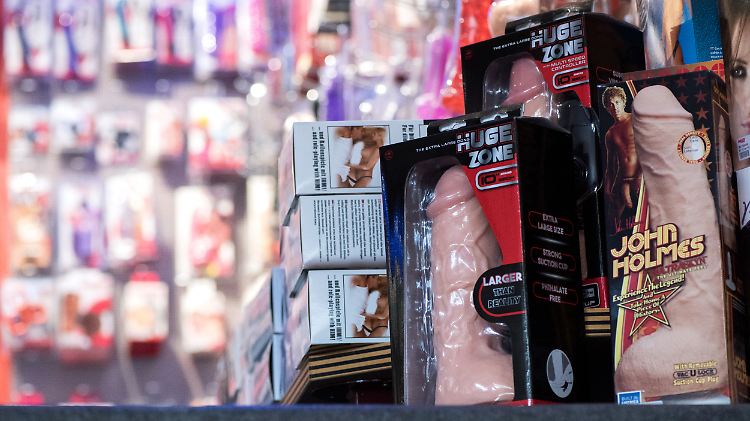 Durch Online-Versandhändler wie Amorelie ist vor allem ein Bereich weggebrochen: Pornos. Stattdessen werden mehr Vibratoren gekauft.