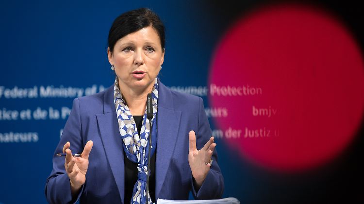EU-Justizkommissarin Vera Jourova: "Wir wollen keine trojanischen Pferde in der Union." 