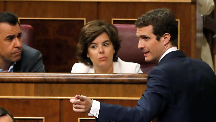 Pablo Casado soll einen Master-Titel führen, ohne je eine Uni besucht zu haben.