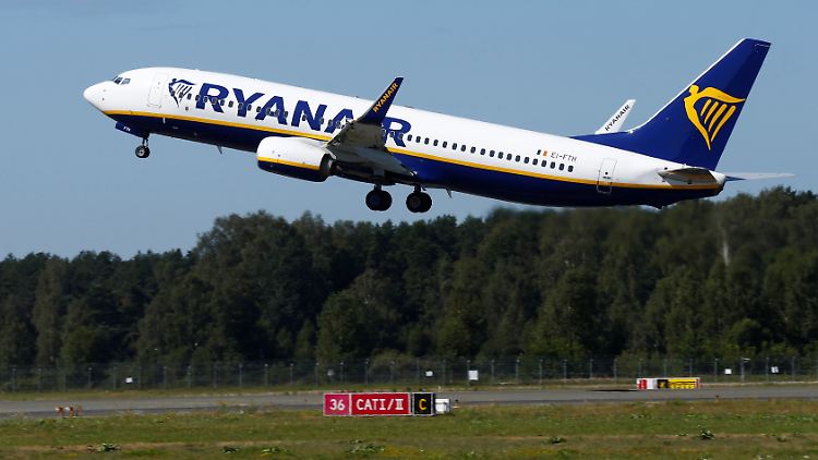 Billigflieger mit unzufriedenen Piloten: In mehreren Ländern will das Ryanair-Personal mit Streiks bessere Arbeitsbedingungen erzwingen.