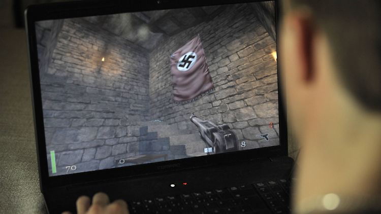 Im Killerspiel "Wolfenstein" sind bisher in Deutschland statt Hakenkreuzen Fantasiesymbole zu sehen.