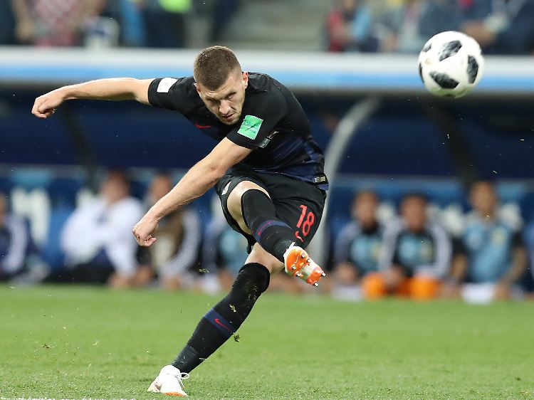 Ante Rebic zählt zu den aufregendsten Offensivspielern in der Fußball-Bundesliga - und zaubert weiterhin für Eintracht Frankfurt.