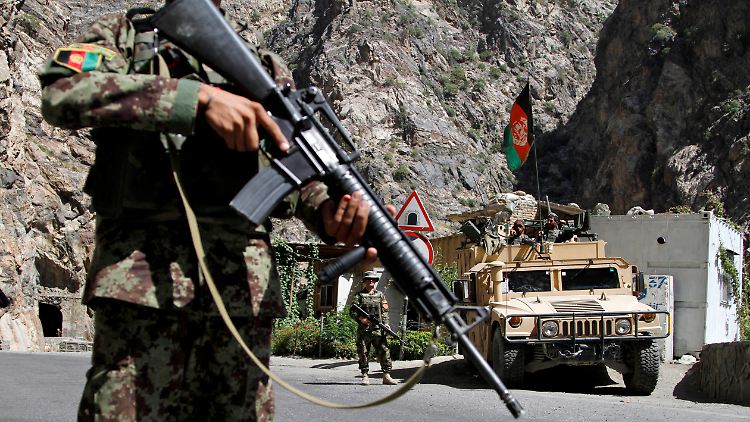 Die Taliban hatten die Stadt im Südosten Afghanistans am späten Donnerstagabend angegriffen. 