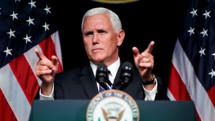 Mike Pence im Pentagon: "Die Zeit ist gekommen, um die United States Space Force zu gründen."
