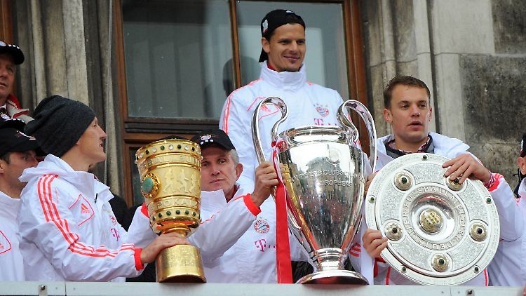 Mehr geht nicht: Bastian Schweinsteiger, Trainer Jupp Heynckes und Torwart Manuel Neuer .
