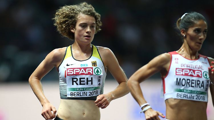 Alina Reh schließt das 10.000-Meter-Rennen erst als Fünfte, dann als Vierte ab - oder doch als Dritte?