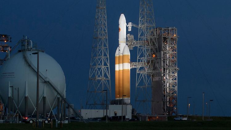 Die "Delta IV Heavy"-Rakete mit der "Parker Solar Probe" an Bord wartet weiterhin auf ihren Start.