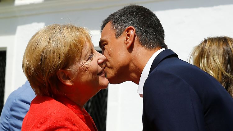 Auf einer Linie: Berlin und Madrid verfolgten einen "gemeinsamen Ansatz" beim Flüchtlingsthema, lobte die spanische Regierung schon vor Merkels Besuch. 