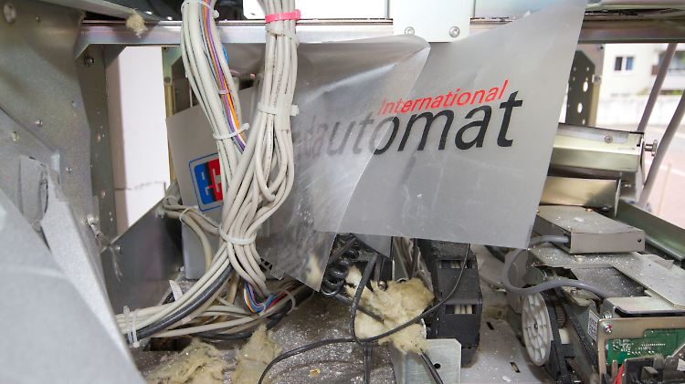 Häufig ist der Sachschaden der gesprengten Automaten höher als die Beute der Täter. 