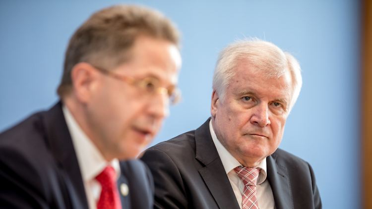 In der Kritik: Verfassungsschutz-Präsident Hans-Georg Maaßen und Bundesinnenminister Horst Seehofer. 