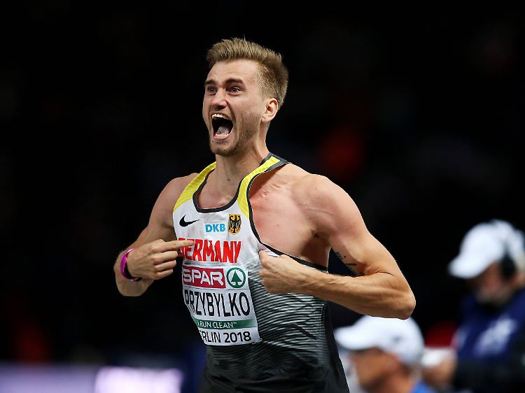 "Jetzt kommen so langsam die Springer aus ihren Ecken": Mateusz Przybylko.