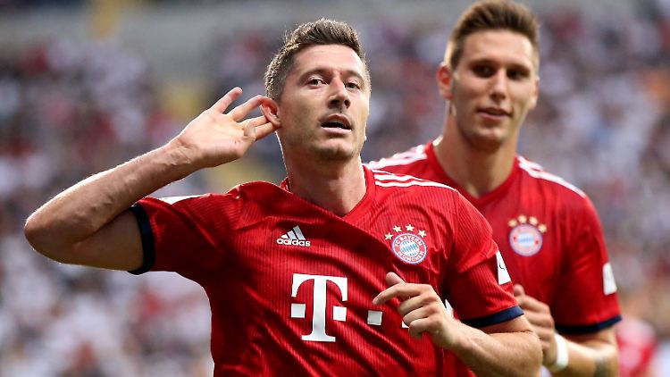 Robert Lewandowski schenkte Frankfurt drei Tore ein.