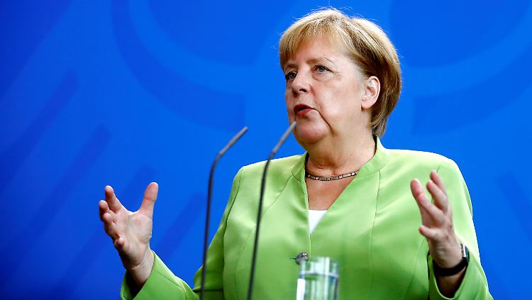 Bundeskanzlerin Angela Merkel sieht eine mögliche Zusammenarbeit mit der Linken mehr als skeptisch. 