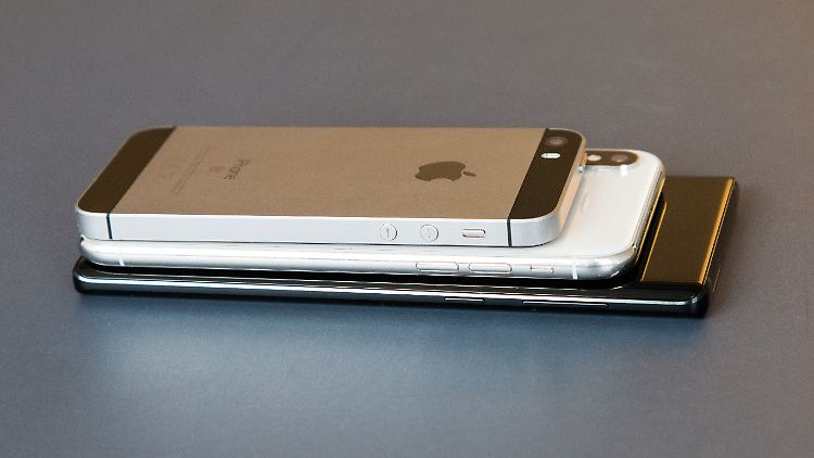 Das iPhone SE wirkt im Vergleich zum iPhone X oder gar dem Galaxy Note 9 winzig