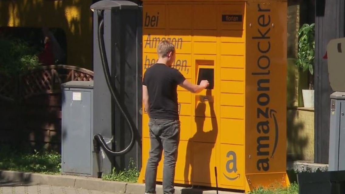 amazon locker1.JPG