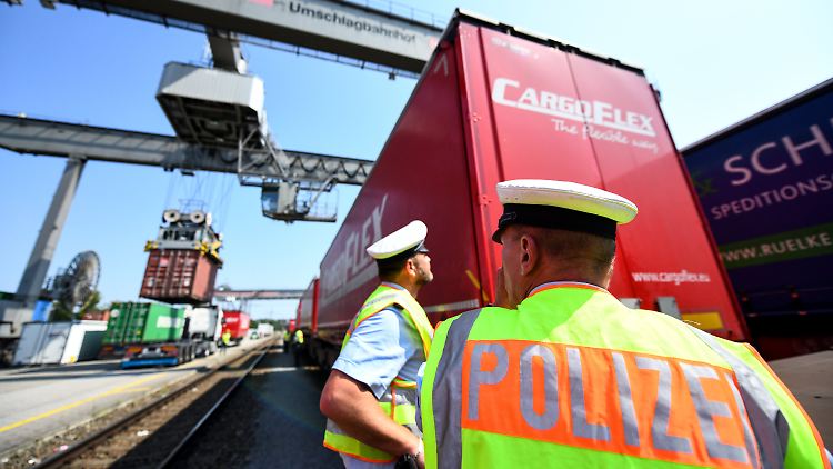 Güterzüge aus Italien dienen Flüchtlingen immer häufiger als Vehikel zur illegalen Einreise nach Deutschland. 