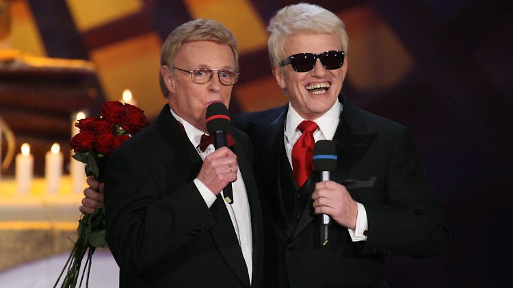 Heino (r.) und Dieter Wolf 2009 in der TV-Show "Die Krone der Volksmusik".