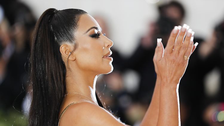 "Forbes" schätzt das Vermögen von Kim Kardashian auf 350 Millionen Dollar.