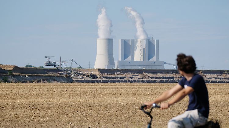 Die Studie führt 14 Braunkohleblöcke auf, die bis 2020 stillgelegt werden müssten, um das Klimaschutzziel noch zu erreichen.