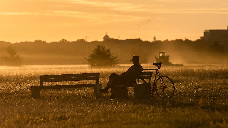 Zwar ist es zum Teil noch sehr heiß, aber die Nächte werden bereits kürzer und kühler und damit kündigt sich auch schon allmählich der Herbst an.