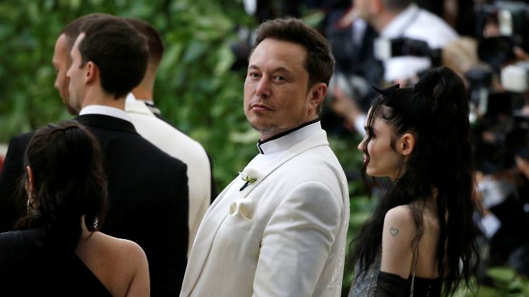 Elon Musk im Interview mit der "New York Times": "Wenn Sie jemanden haben, der einen besseren Job machen kann, lassen Sie es mich wissen. Sie können den Job haben." 