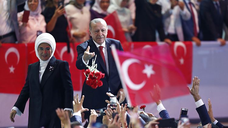 Krise und kein Ende in Sicht: Zwei große Rating-Agenturen haben die Türkei herabgestuft.