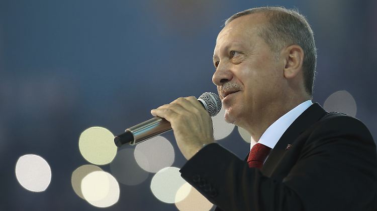 Überschattet war der Parteitag auch von dem Streit mit Washington um den in der Türkei unter Hausarrest stehenden US-Pastor Andrew Brunso.