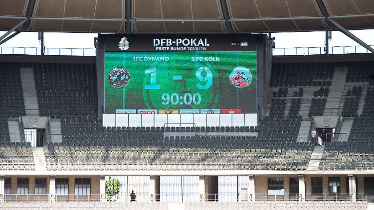 14.357 Zuschauer waren ins Berliner Olympiastadion gekommen, um sich das Duell zwischen dem BFC Dynamo und dem 1. FC Köln anzugucken.