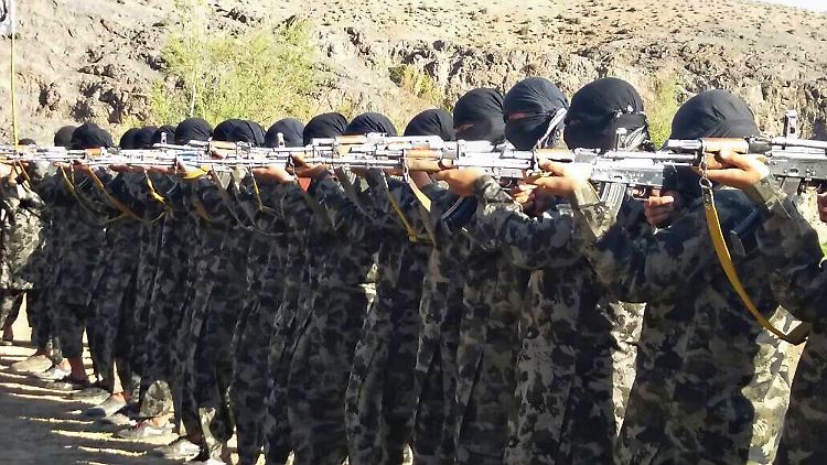 Taliban-Kämpfer bei der Ausbildung in der Provinz Farah (Archivbild).