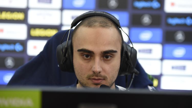 Kuro Takhasomi, Spitzname "KuroKy" hat mit "Dota 2" bereits Millionen verdient.