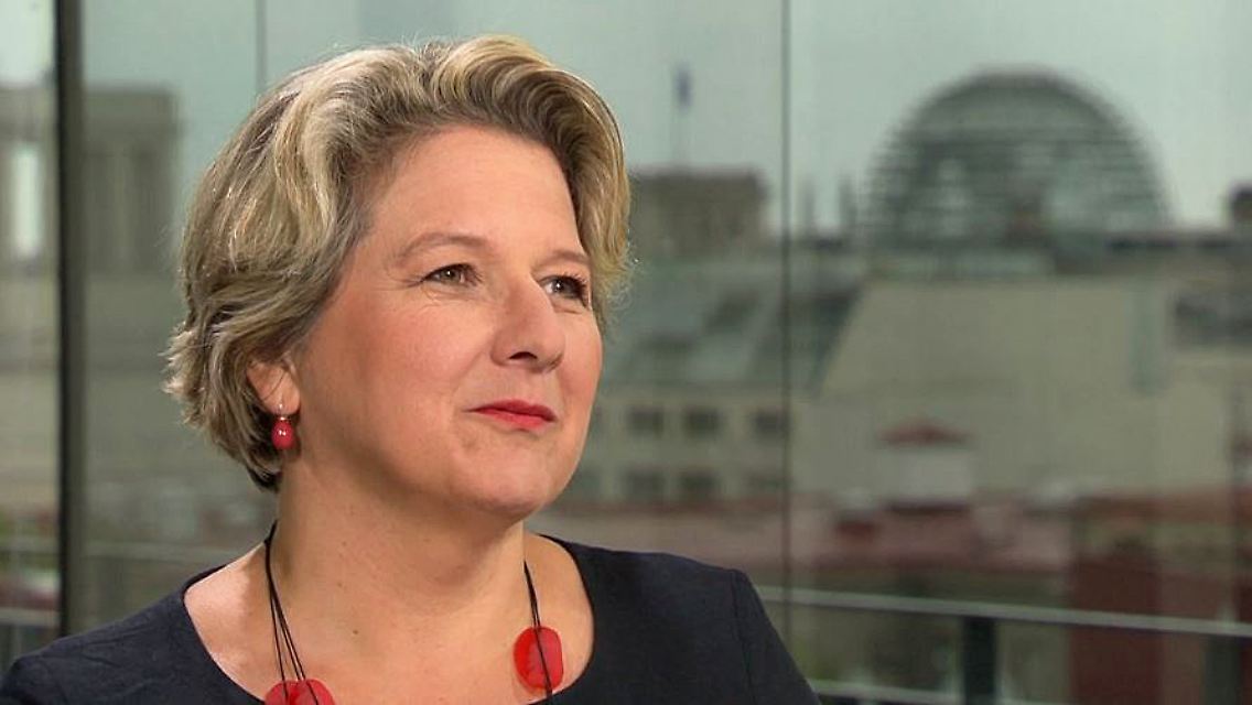 Svenja SChulze.JPG