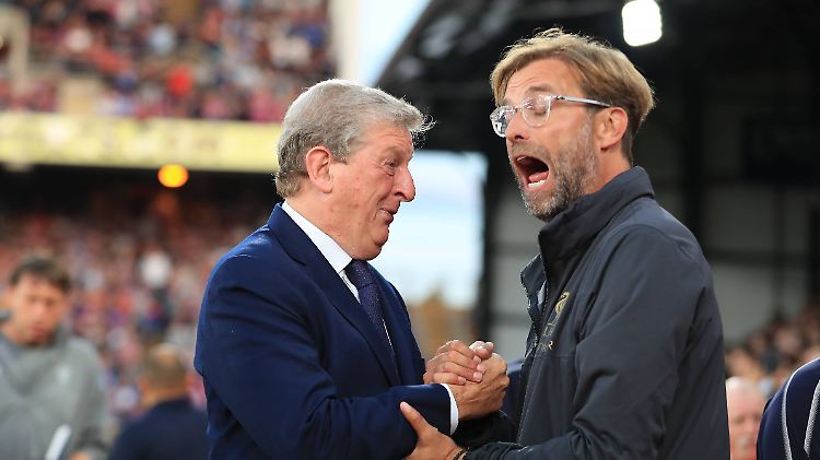 Teammanager unter sich: Crystals Roy Hodgson und Liverpools Jürgen Klopp. Letzterer hat nach dem 2:0 Sieg gut lachen.