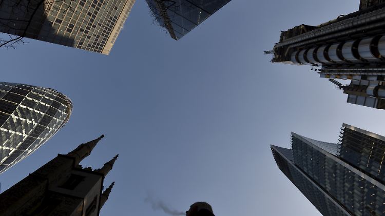 In den Straßenschluchten der "Square Mile" sind die Autoabgase ein besonders großes Problem.