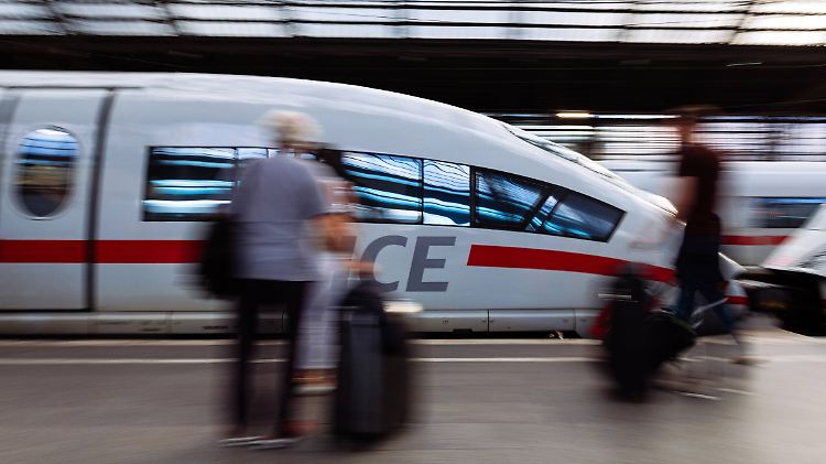 Die Deutsche Bahn will die Unpünktlichkeit ihrer Züge in den Griff bekommen.