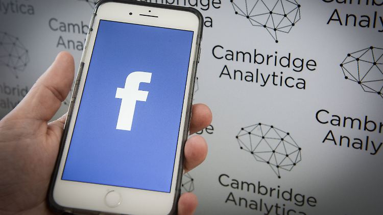 Nach dem Skandal um Cambridge Analytica ist Facebook um Schadensbegrenzung bemüht.