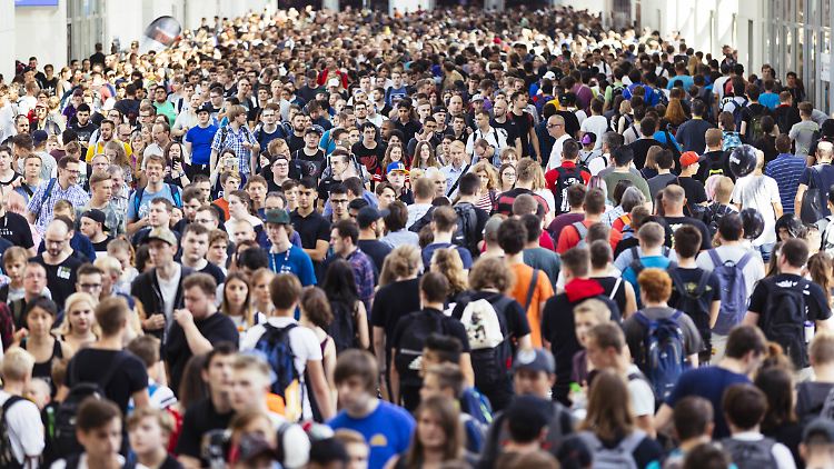 Die Wissenschaftler ermittelten in Versuchen eine Gesamtzahl von 4240 Gesichtern, die ein Mensch kennt - und schlugen vor, diese Zahl auf 5000 zu runden.