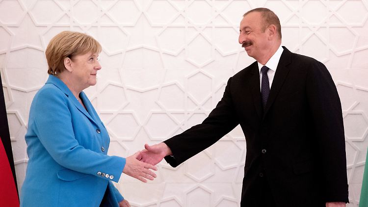 Bundeskanzlerin Angela Merkel und Aserbaidschans Präsident Ilhman Alijew.