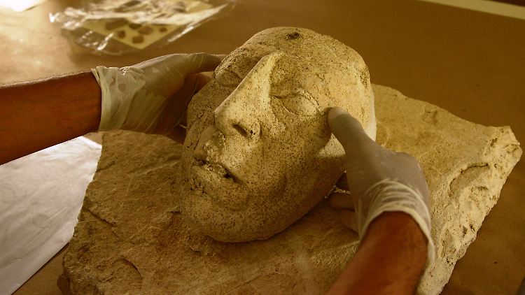 Der lebensgroße Stuck-Kopf wurde in der mexikanischen Ruinenstadt Palenque gefunden. 
