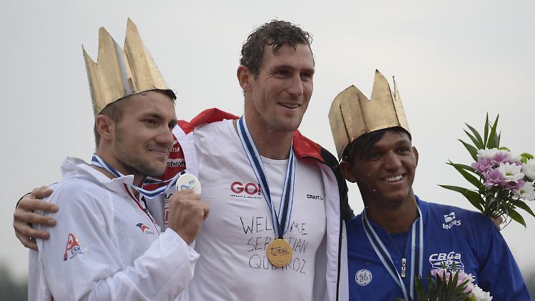 Wie bei der WM 2017 siegte Sebastian Brendel vor dem Tschechen Martin Fuksa (l.) und dem Brasilianer Isaquias dos Santos. (Archivbild 2017)