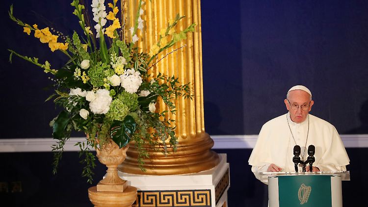 Das Fehlverhalten der Kirche bleibe "eine Quelle des Schmerzes und der Scham für die katholische Gemeinschaft", sagte Papst Franziskus.