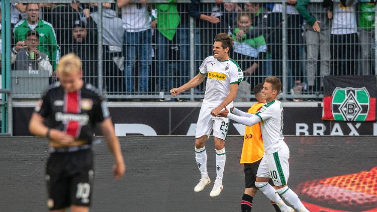 Jonas Hofmann sorgte per Elfmeter für die Gladbacher Führung gegen Leverkusen.