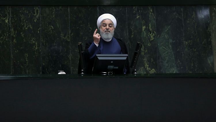 "Wir haben es nicht mit einer Krise zu tun", erklärte Hassan Ruhani vor dem Parlament.