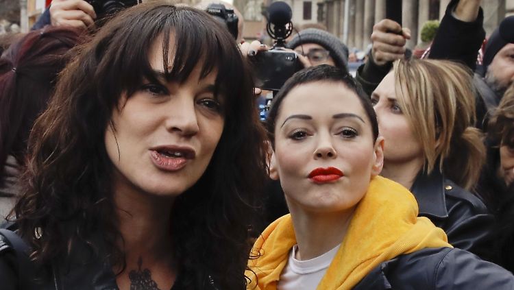 Argento und McGowan gehörten zu den ersten Frauen, die sich öffentlich gegen den Hollywood-Produzenten Harvey Weinstein aussprachen. Sie sind die Vorkämpferinnen der #MeToo-Bewegung.