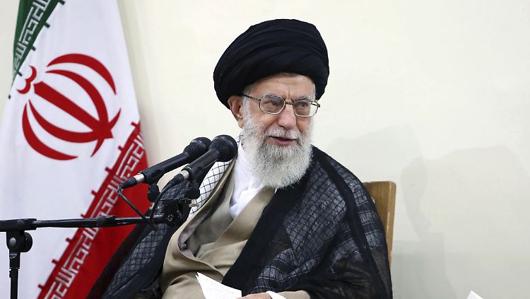 Chamenei hat bei politischen Fragen im Iran das letzte Wort.