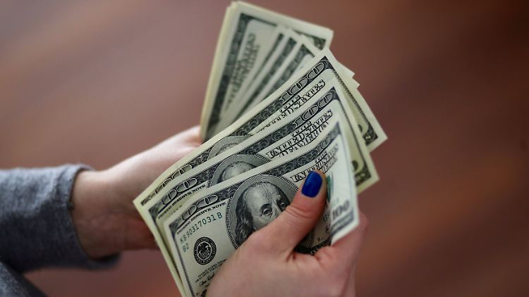 Landeswährung auf Talfahrt: Die Menschen in Argentinien sehen sich mit einer neuer Peso-Krise konfrontiert.