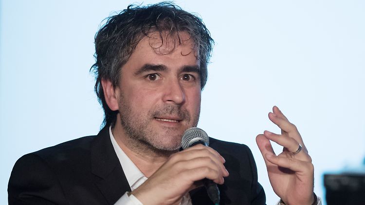 In dem Verfahren, das am 25. September in Istanbul beginnt, wird Yücel von seinem Anwalt Veysel Ok vertreten.