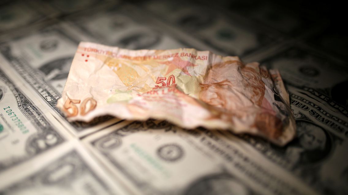 Weiterer Grund für den Lira-Verfall ist ein Streit mit den USA wegen der Inhaftierung eines US-Pastors in der Türkei.