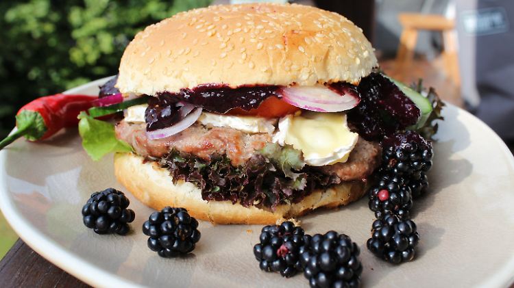 Der Bromburger - mit Wild & fruchtig-rauchiger Sauce.