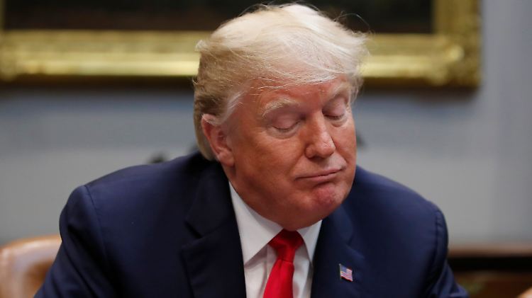 Der US-Präsident sieht sich im Recht und teilt gegen Kritiker aus.