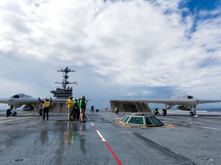 Das Konkurrenzmodell von Lockheed Martin an Bord der "USS George Washington": Drohnen halten Einzug in die Militärfluftfahrt zur See.